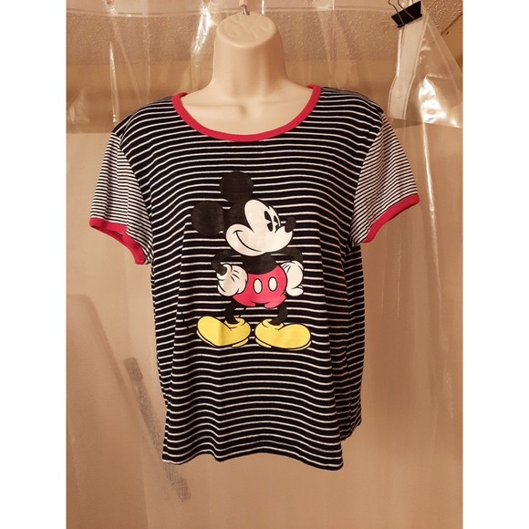 Vintage 90s Mickey Mouse shirt
